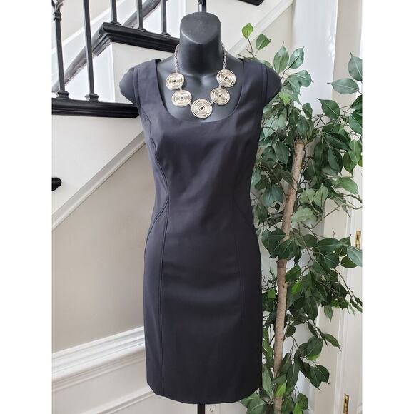 Ann Taylor Women's Black Virgin Wool Scoop Neck Short Sleeve Knee Length Dress 2 - Picture 1 of 10